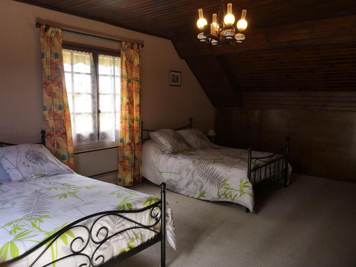 Au Jardin Fleuri Bed & Breakfast Secondigny Exterior foto