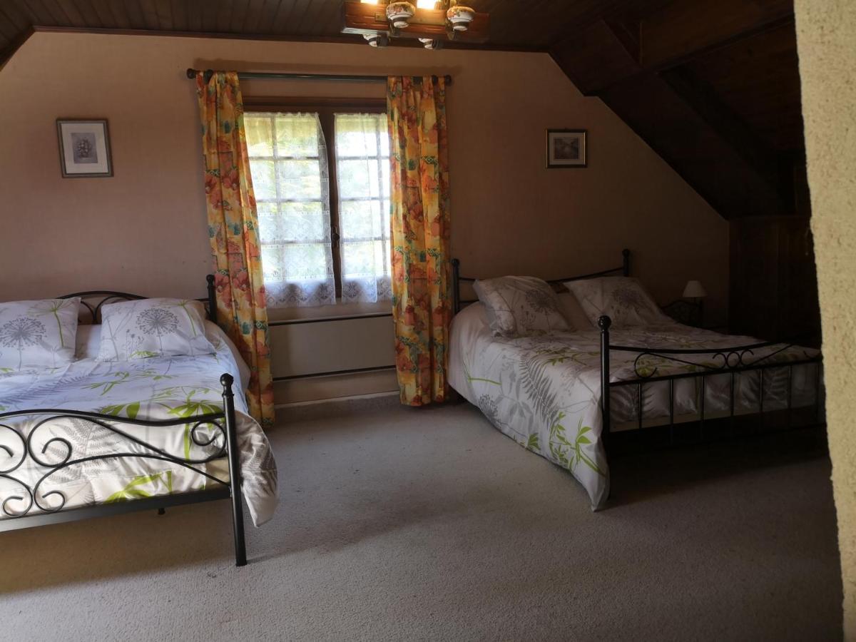 Au Jardin Fleuri Bed & Breakfast Secondigny Exterior foto